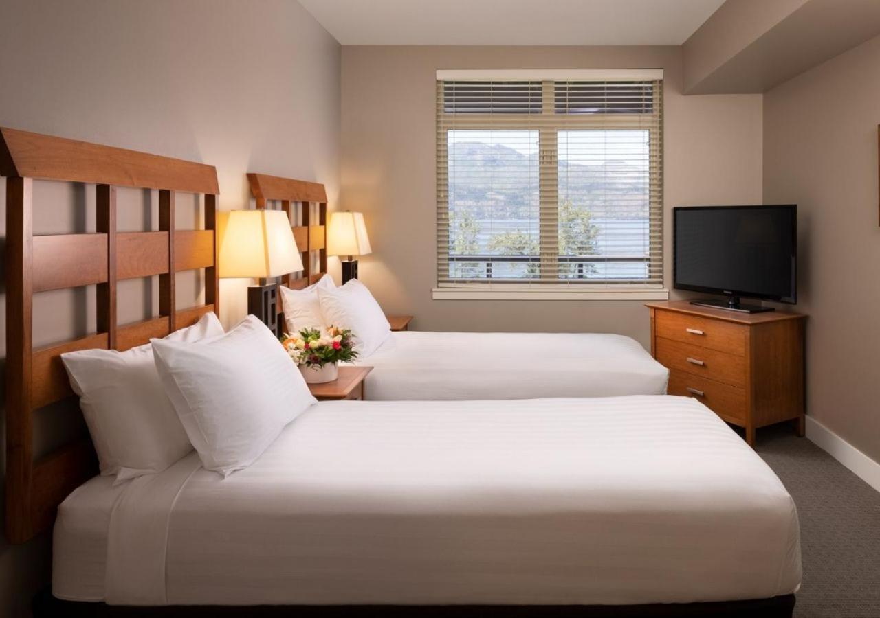 The Cove Lakeside Resort Вест-Келоуна Экстерьер фото