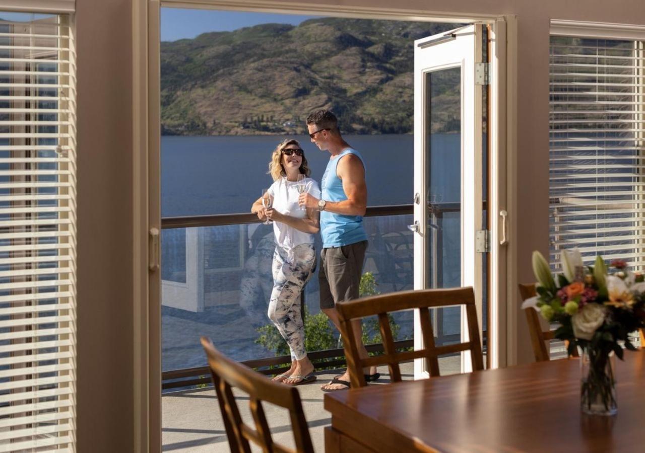 The Cove Lakeside Resort Вест-Келоуна Экстерьер фото